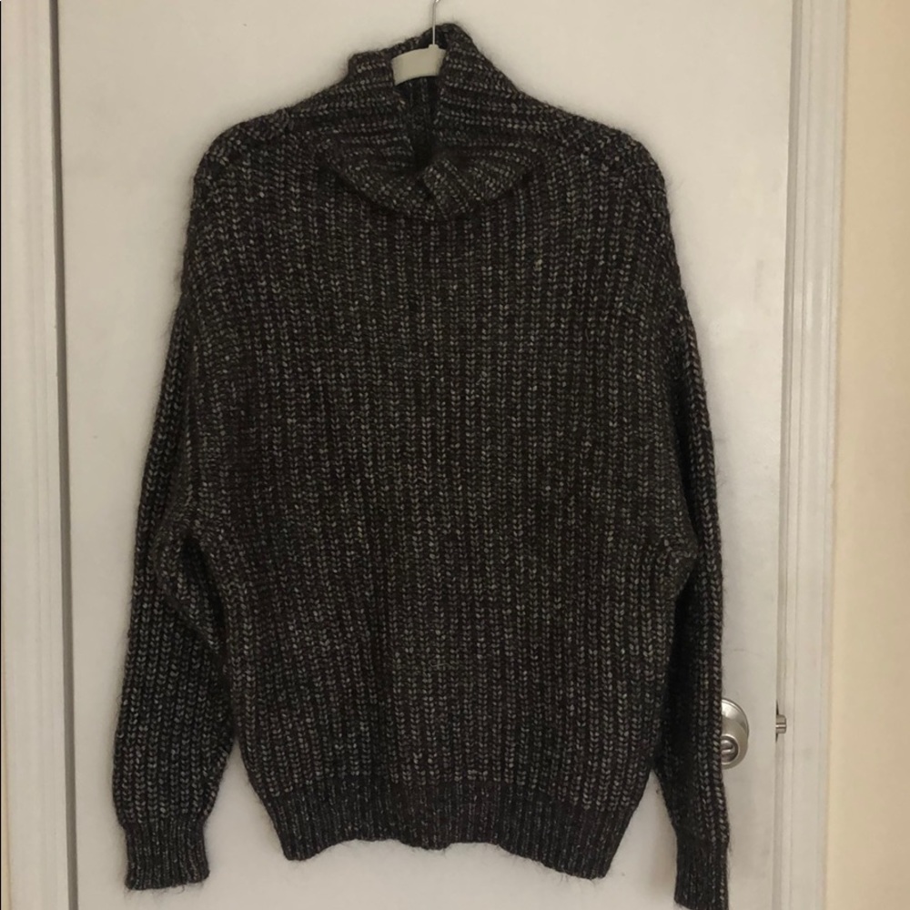 Aritzia oversized sweater
